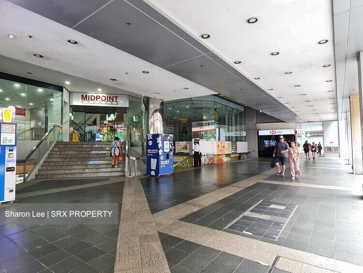 Midpoint Orchard (D9), Retail #441703951